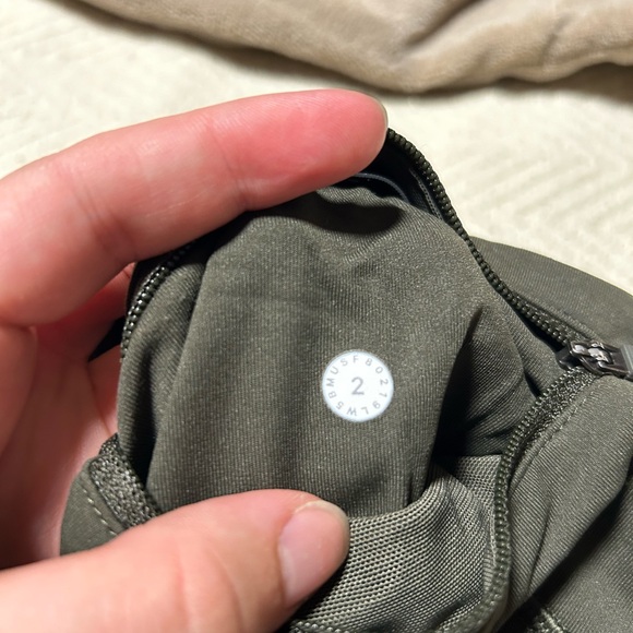 Lululemon leggings - Picture 4 of 6